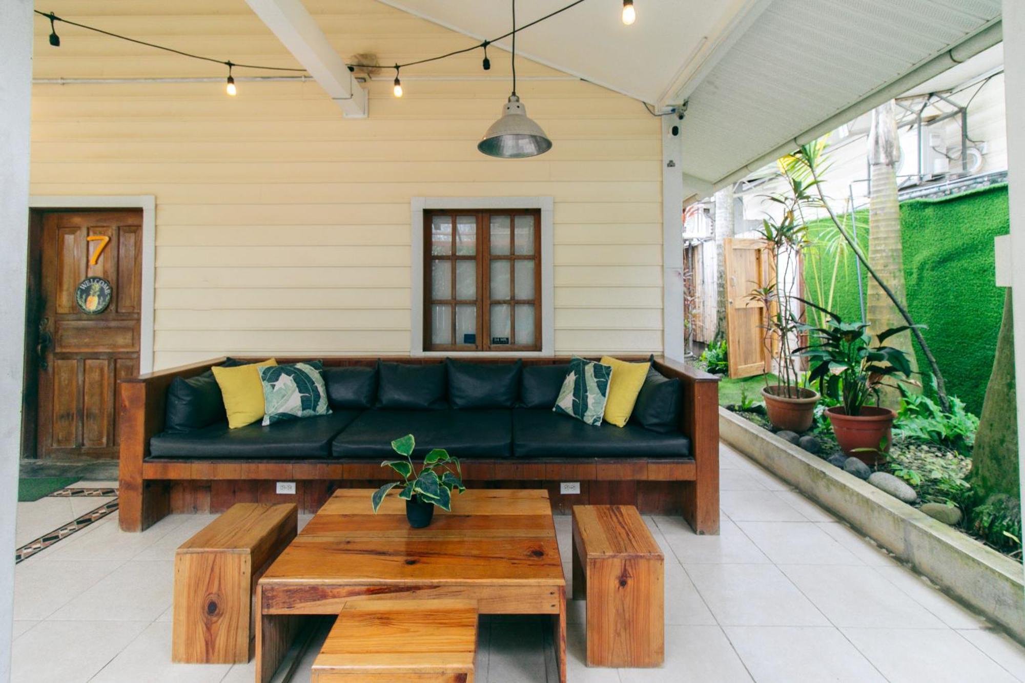 Guest house Pineapple House